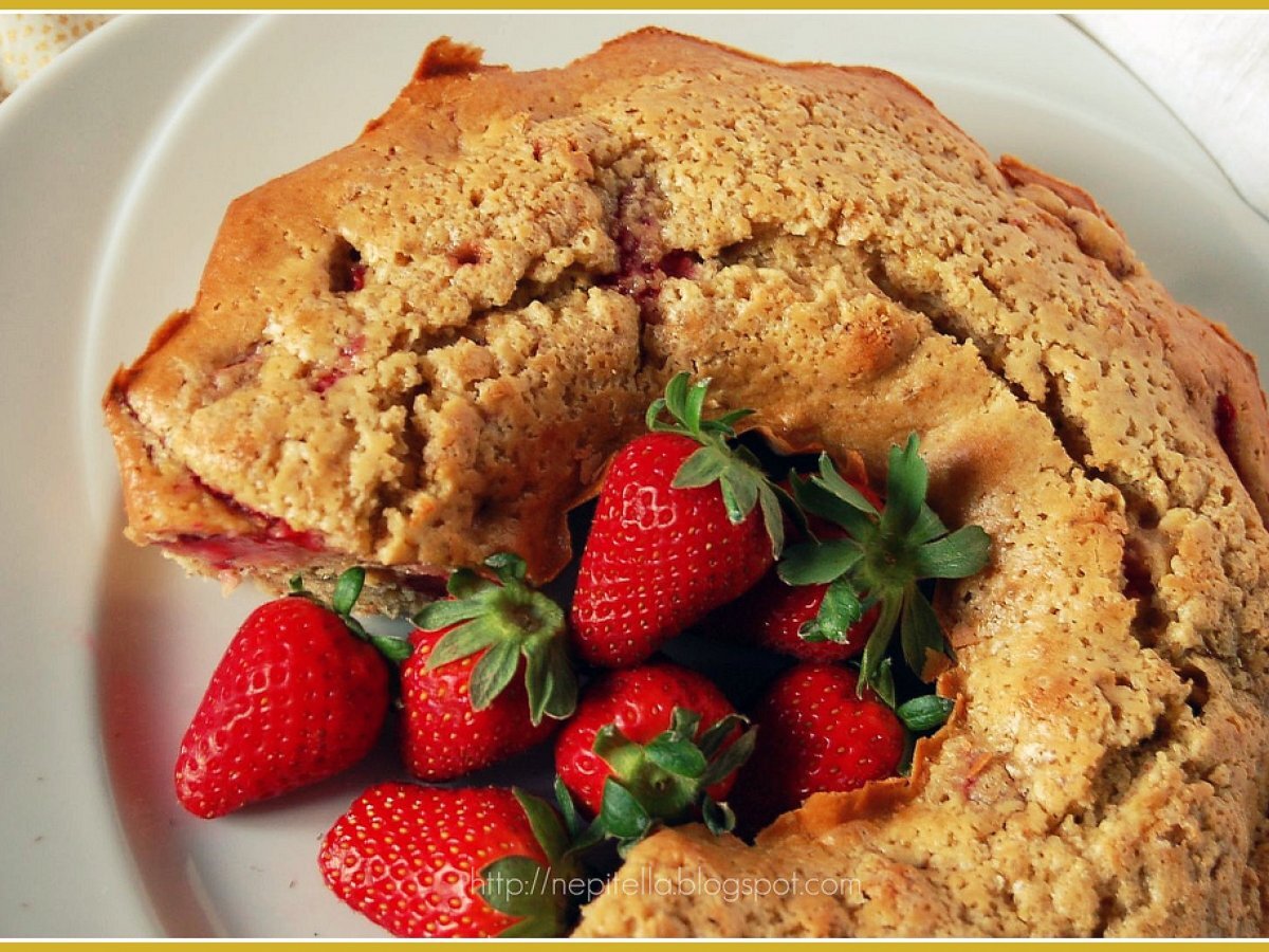 Ciambella con fragole, yogurt e avena, foto 2