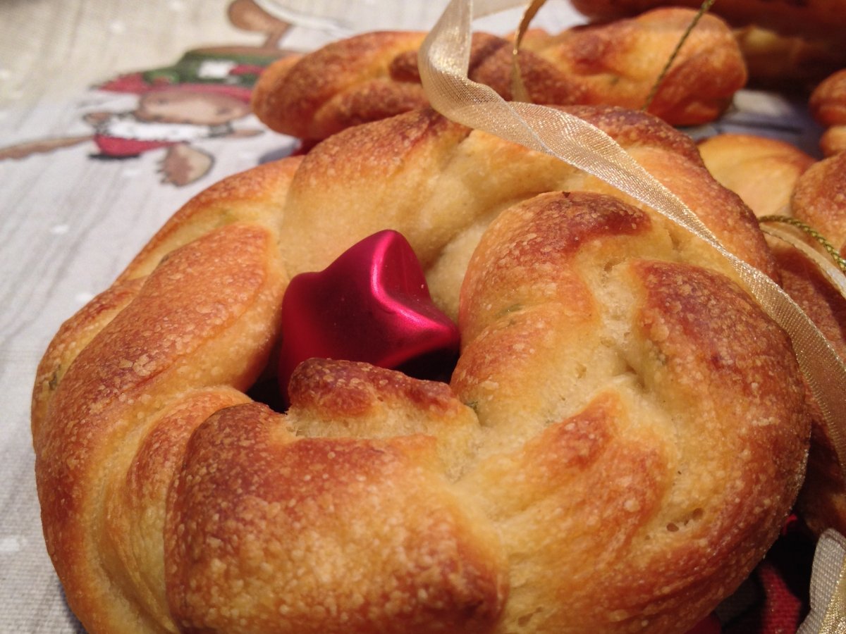 Ciambella con ricotta e salmone affumicato