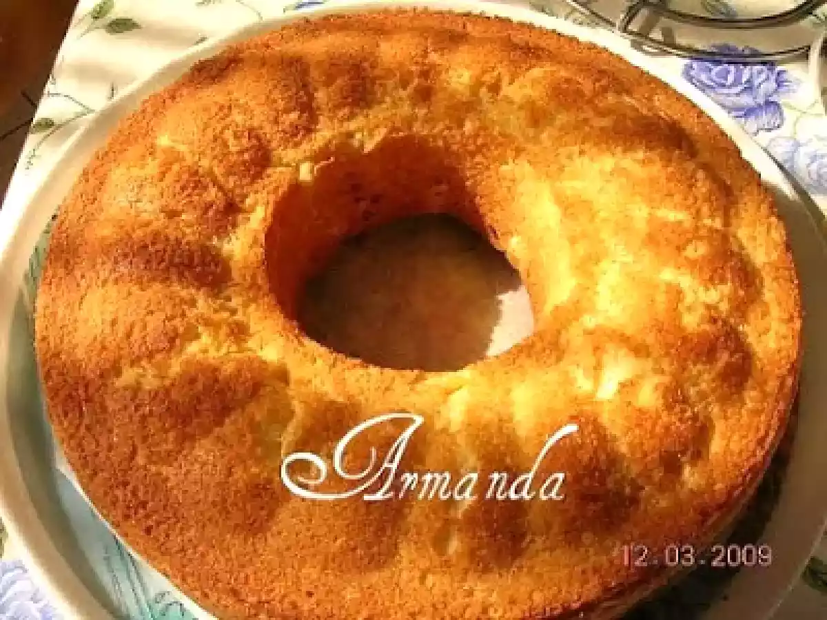 Ciambella con ricotta e succo di agrumi