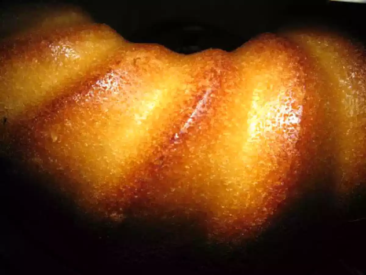 Ciambella delicata agli albumi e...crema pasticcera - foto 4