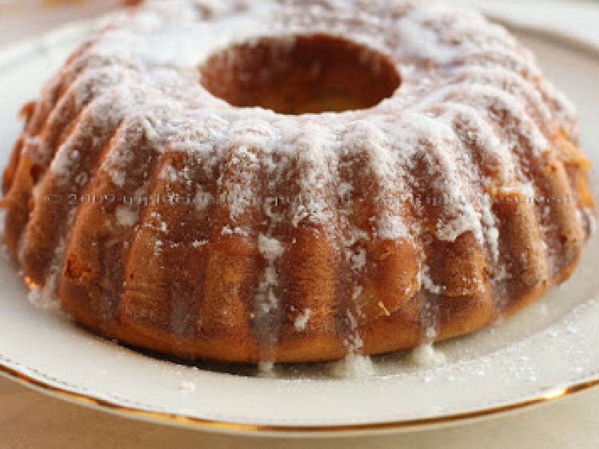 Ciambella di pere e cioccolato bianco