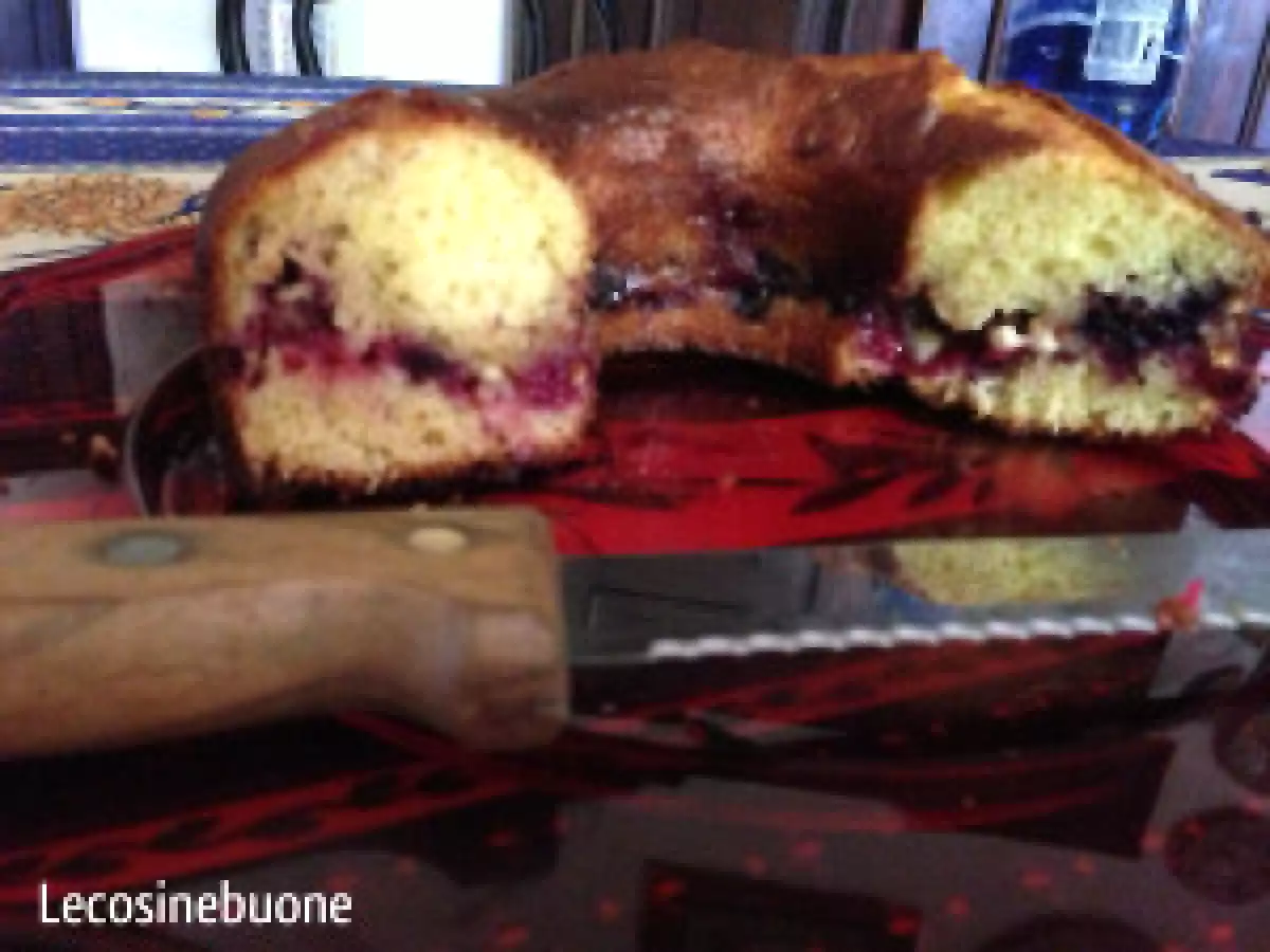 Ciambella frutti di bosco e cioccolato - foto 3