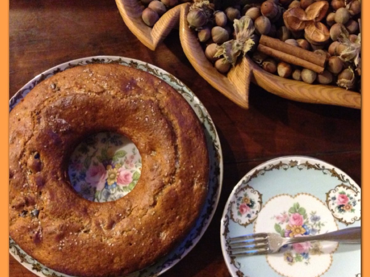 Ciambella integrale con nocciole e prugne secche - foto 2