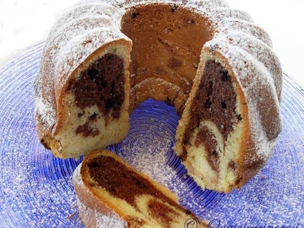 Ciambella Morbida Variegata-Cioccolato e Yogurt Greco