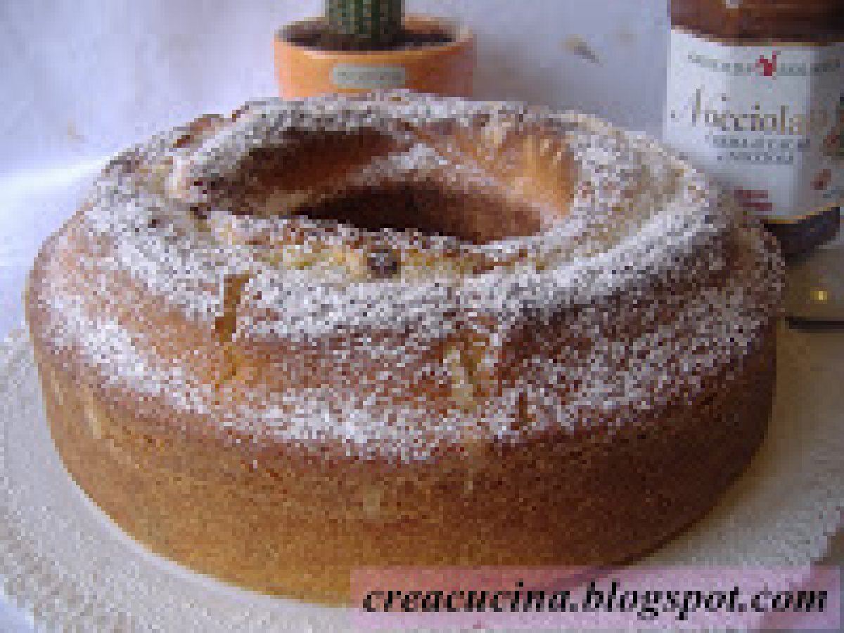 CIAMBELLA MORBIDONA FARCITA DI NOCCIOLATA - foto 2