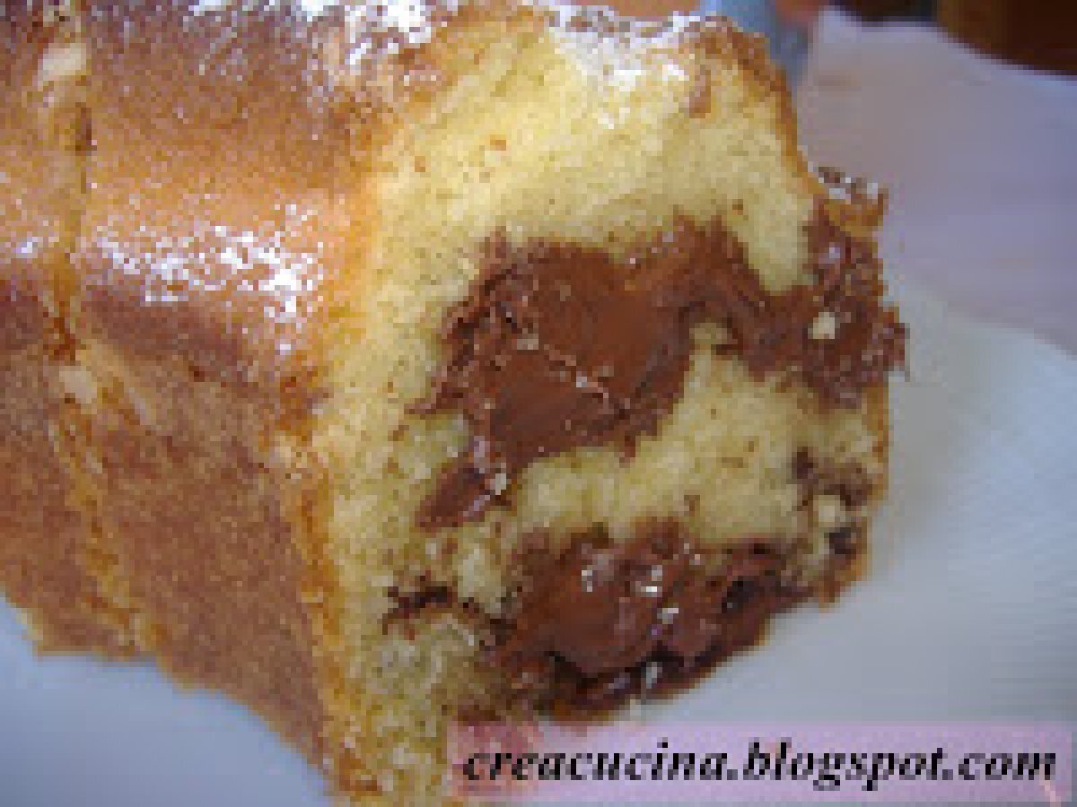 CIAMBELLA MORBIDONA FARCITA DI NOCCIOLATA - foto 3