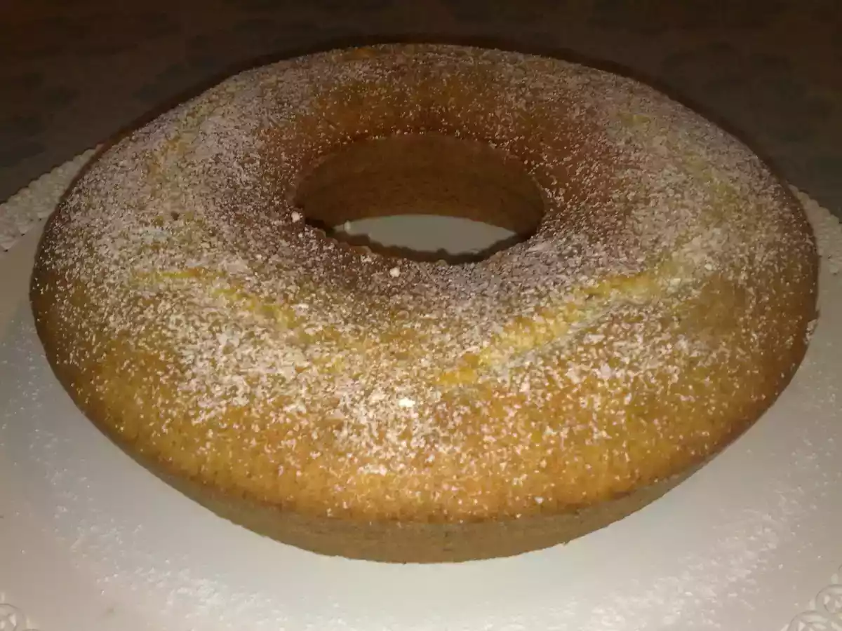 Ciambella soffice al miele al profumo di limone