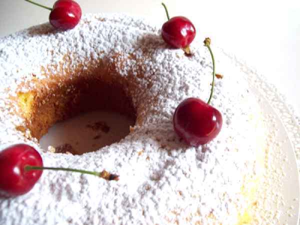 Ciambella soffice con ciliegie, foto 4