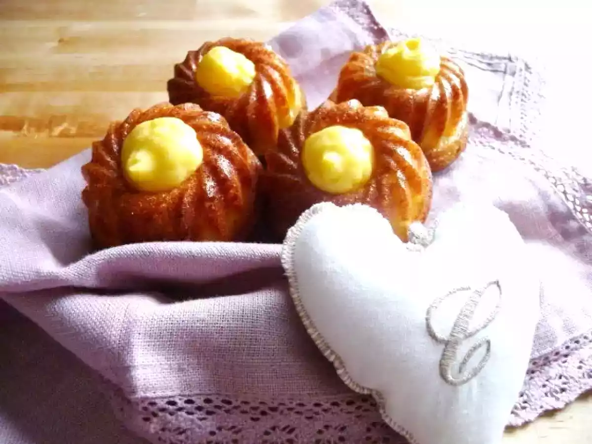 Ciambelline morbidissime con crema pasticcera