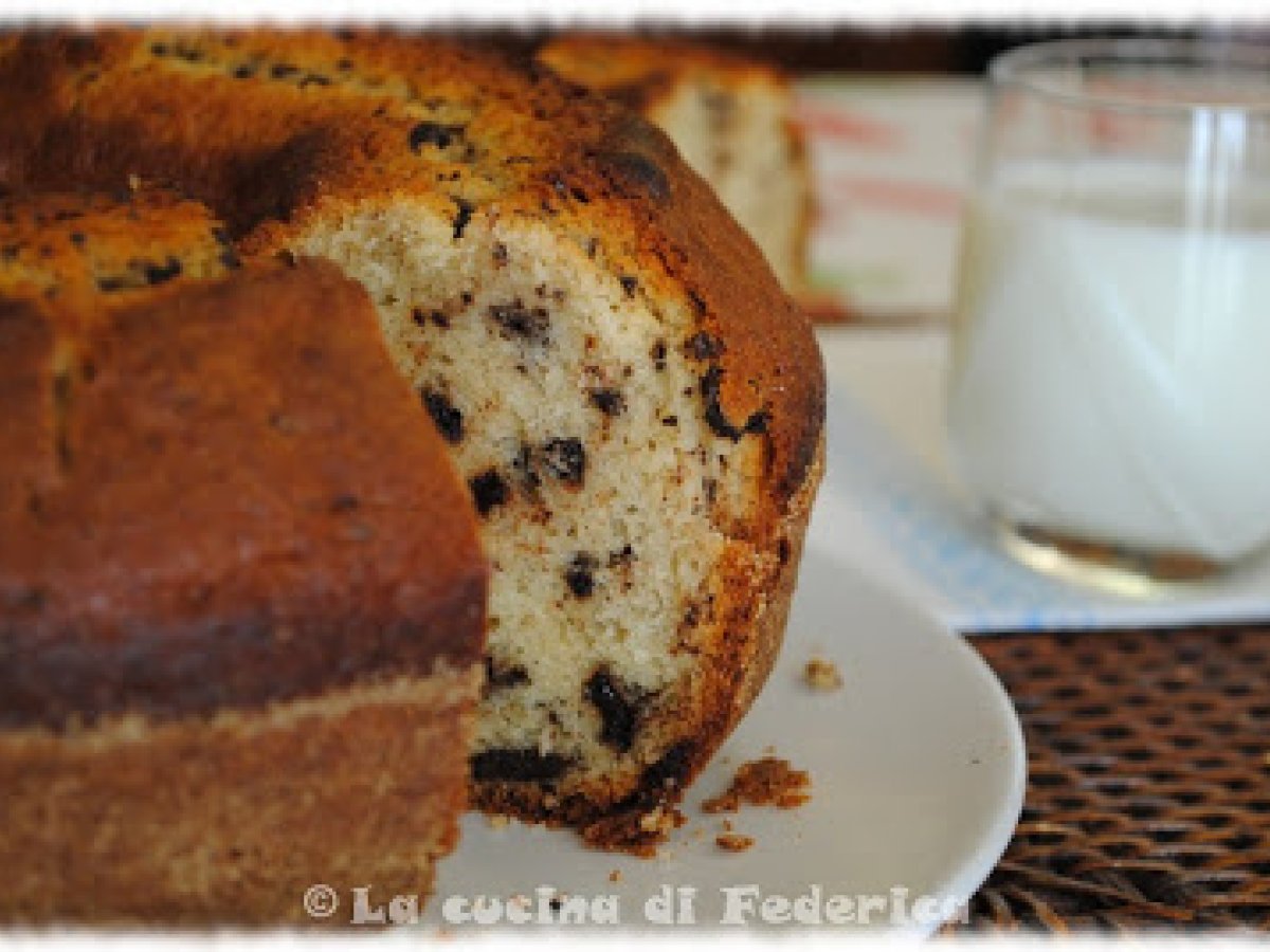 Ciambellone allo yogurt e cioccolato - foto 2