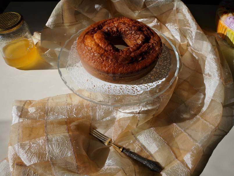 Ciambellone allo yogurt greco con glassa al miele - foto 2