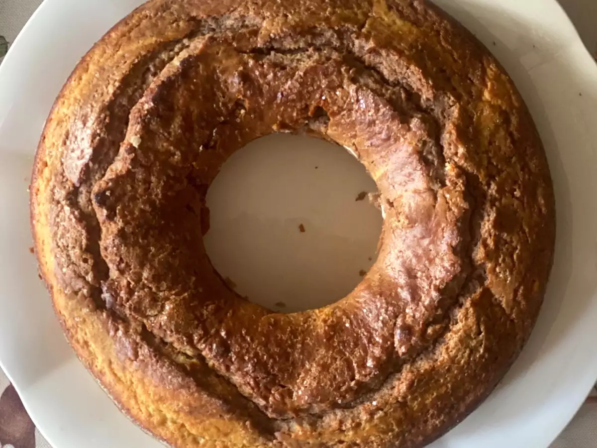 Ciambellone con il cacao e la cannella