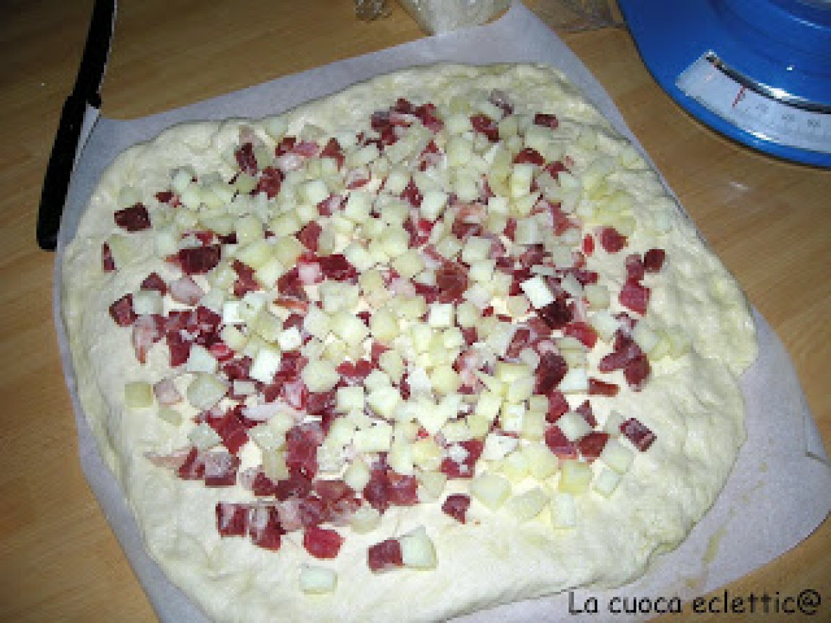 Ciambellone salato con prosciutto e formaggi - foto 6