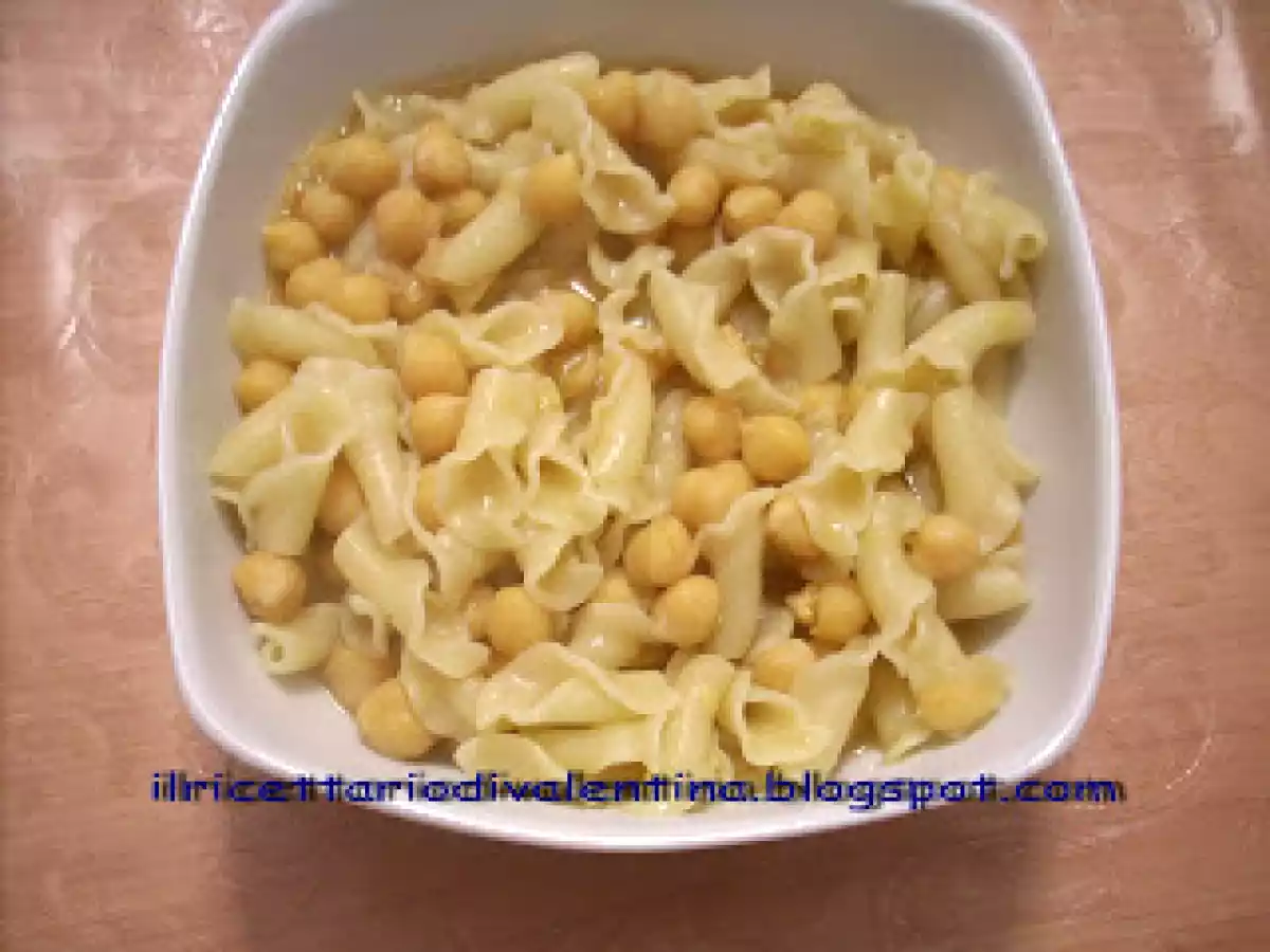 CICIRI E TRIA, PASTA E CECI