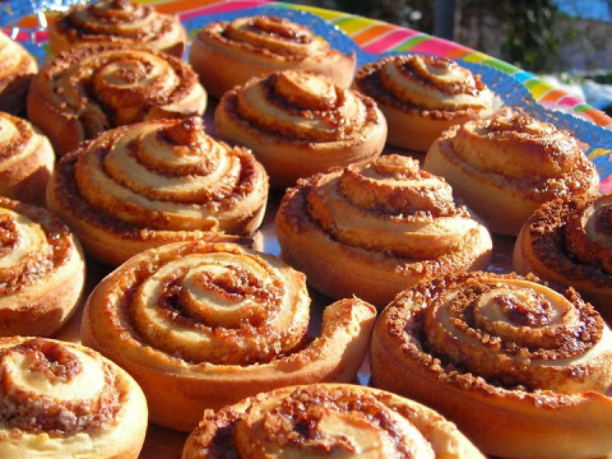 CINNAMON ROLLS - foto 2