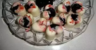 Cioccolatini bianchi all'amarena