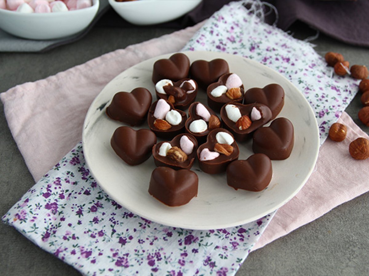 Cioccolatini con marshmallow e nocciole