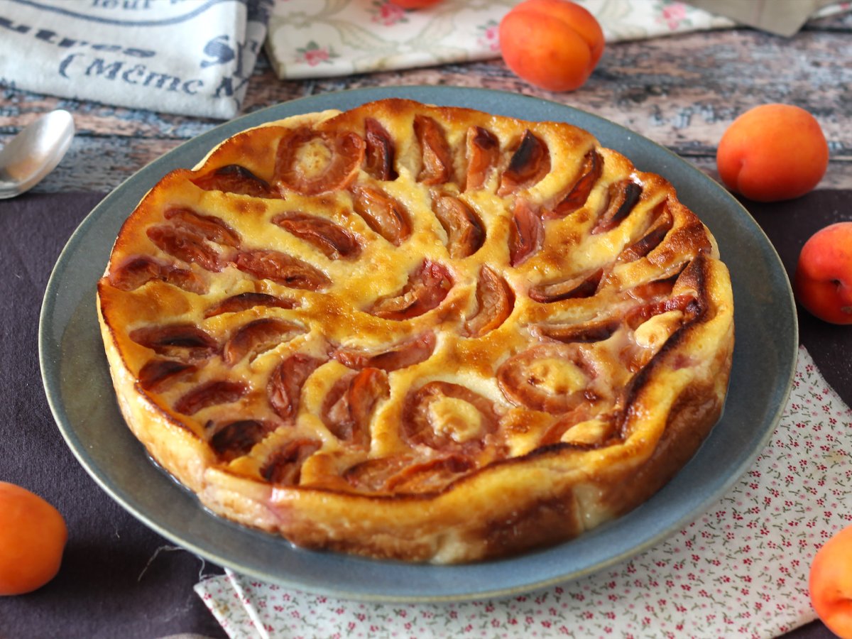 Clafoutis alle albicocche, un dolce delizioso e facile da preparare