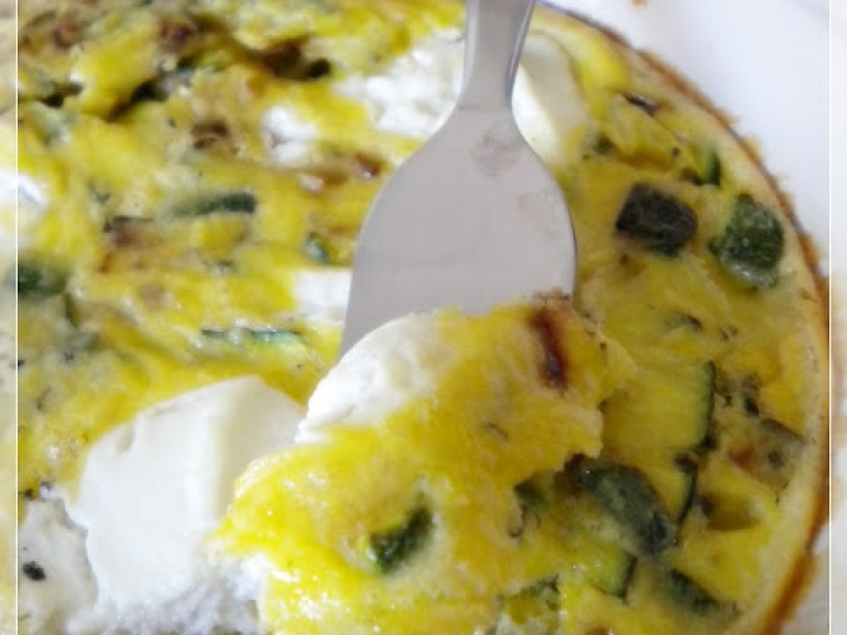 Clafoutis alle zucchine e caprino, profumato alla salvia