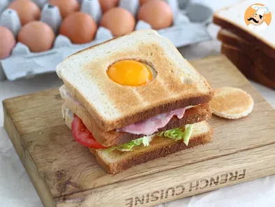 Club Sandwich rivisitato con l'uovo