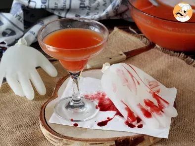 Cocktail di Halloween con mano di ghiaccio, un drink da paura!, foto 4