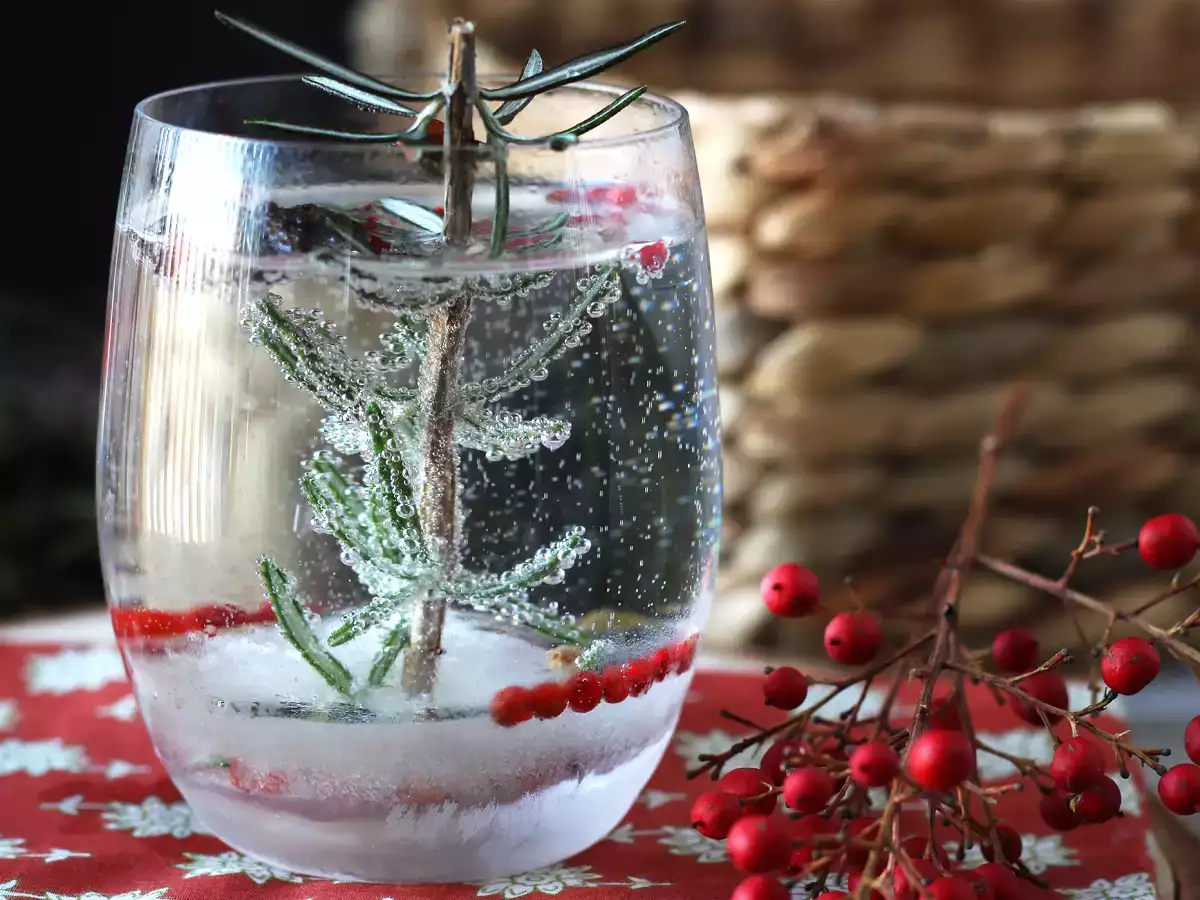 Cocktail di Natale con alberello innevato: versione alcolica ed analcolica da provare - foto 3