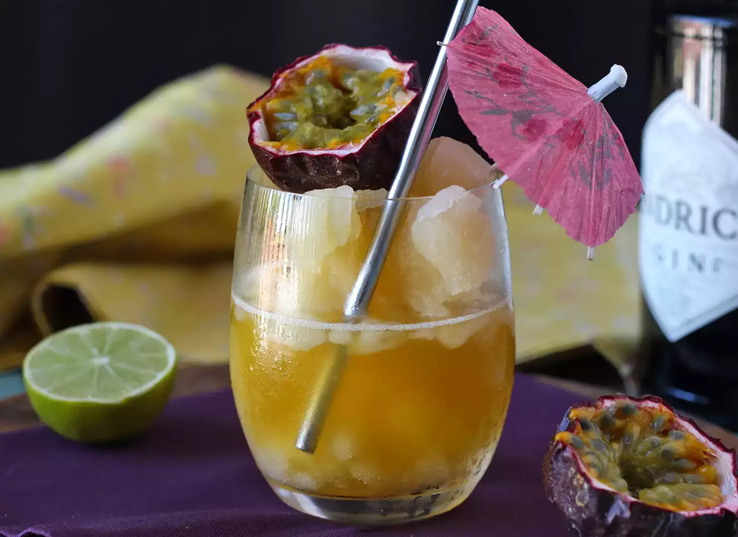 Cocktail granita con gin e frutto della passione: la bevanda rinfrescante dell'estate!