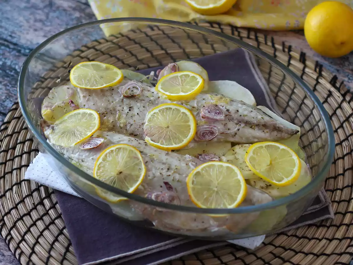 Come cucinare lo sgombro al forno con patate? - foto 5