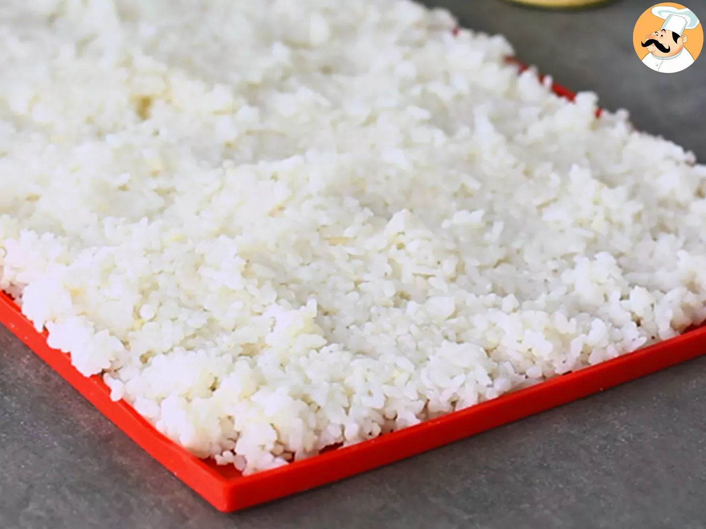 Come preparare il riso per sushi: il procedimento spiegato passo a passo -  Ricetta Petitchef