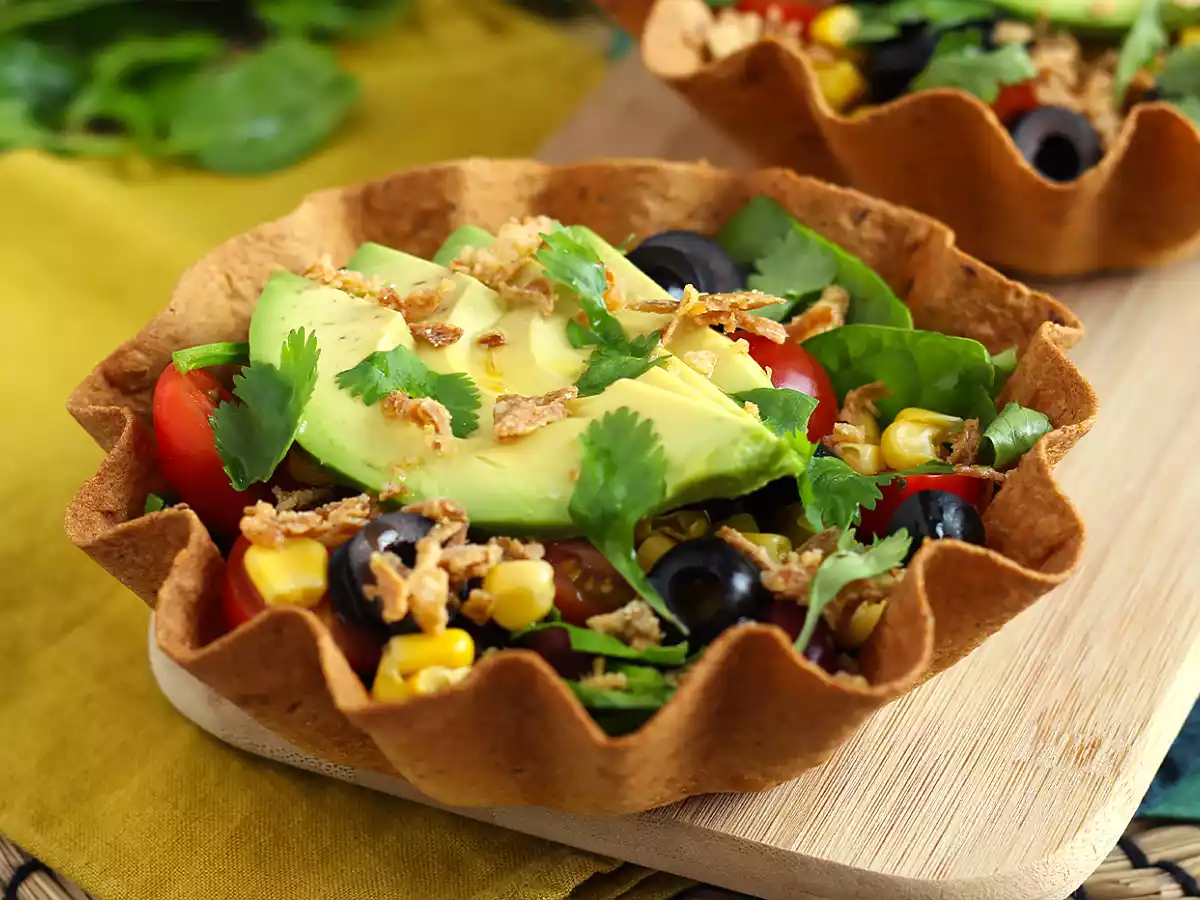 Come preparare le tortilla bowl? Un'insalata gustosa ed originale - foto 5