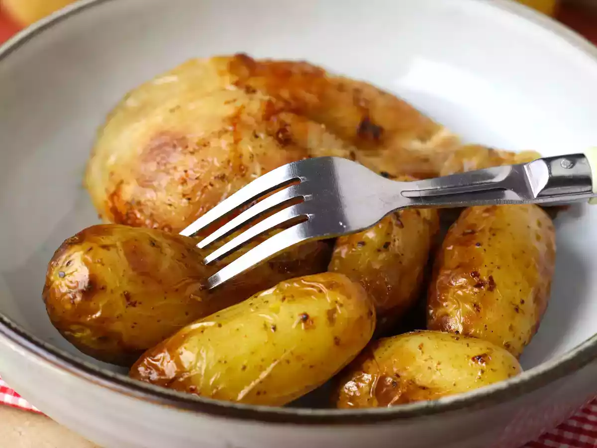 Come si prepara il pollo arrosto nella friggitrice ad aria? - foto 2
