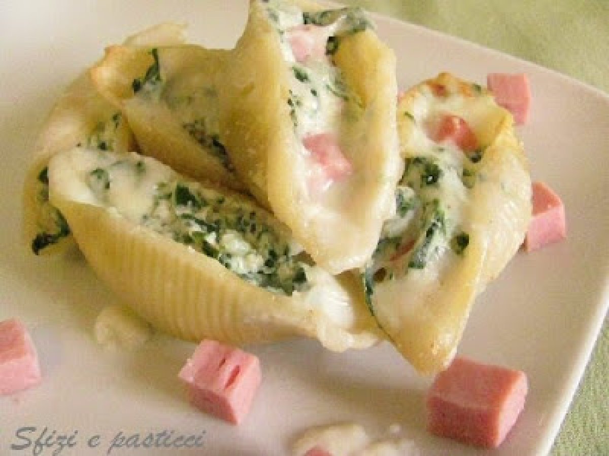 Conchiglioni ripieni di spinaci e ricotta