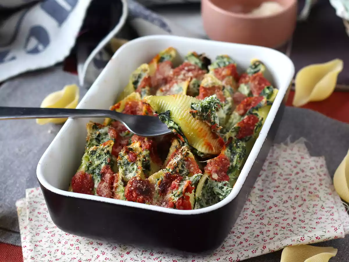 Conchiglioni ripieni ricotta e spinaci: un irresistibile piatto al forno vegetariano - foto 7