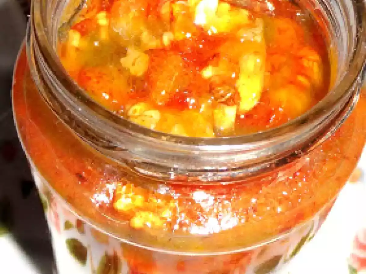 Confettura di cachi e noci