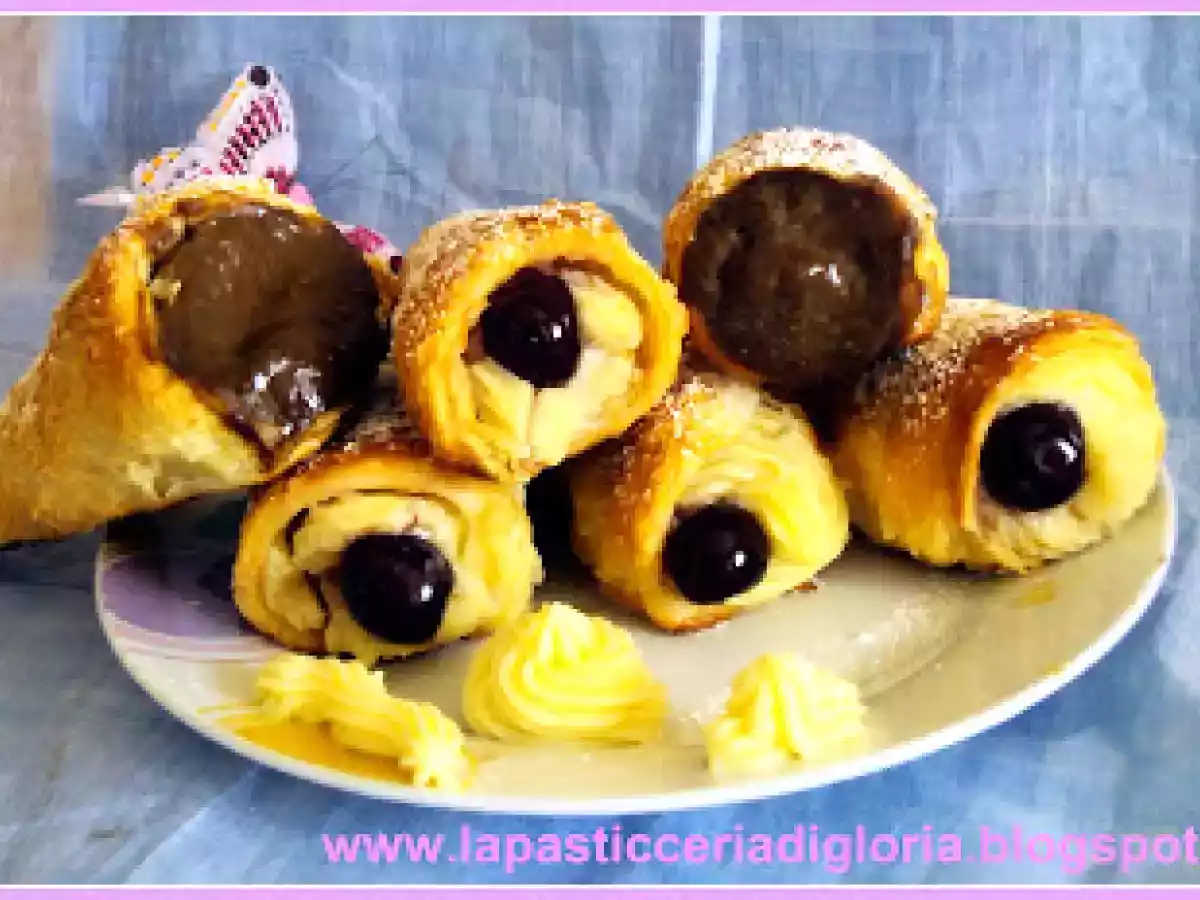 Coni di pasta sfoglia ripieni di crema pasticcera - foto 2