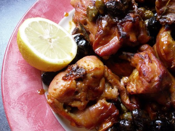 Coniglio all'aceto delicato bianco con olive e capperi, foto 2