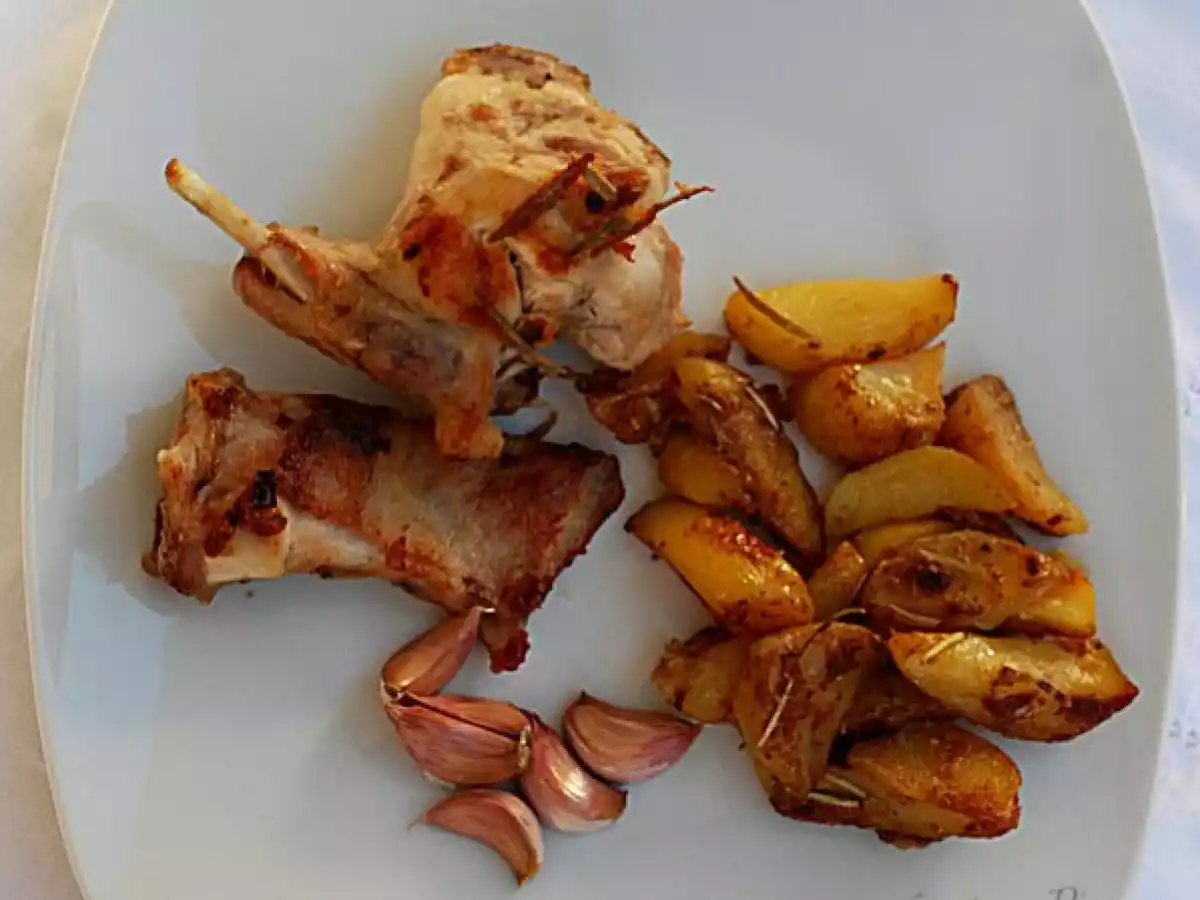 Coniglio all'aglio rosso di Nubia con patate marinate arrosto - foto 2