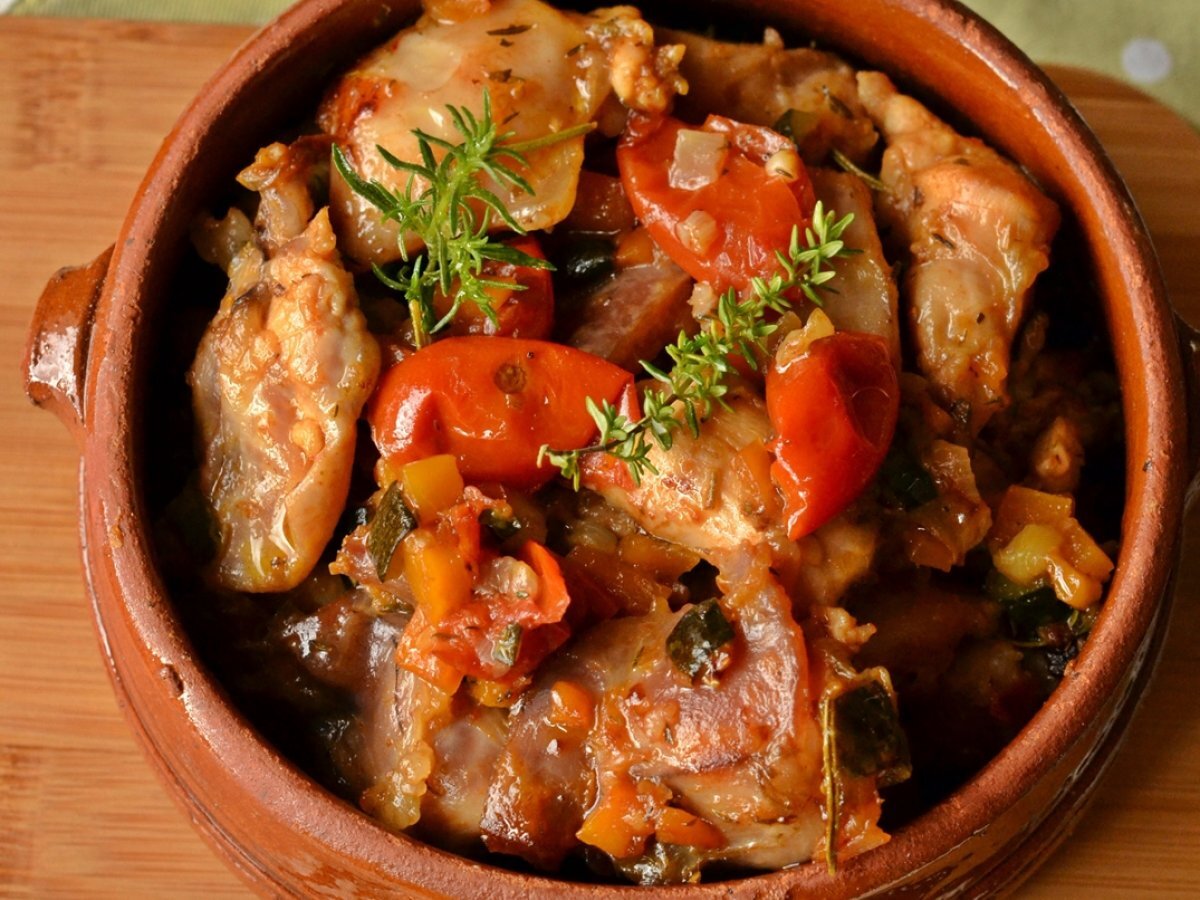 Coniglio in fricassea a modo mio, con verdure ed erbe aromatiche