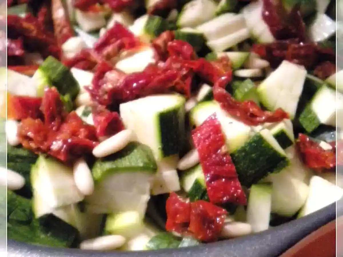 Contorno di zucchine saporito