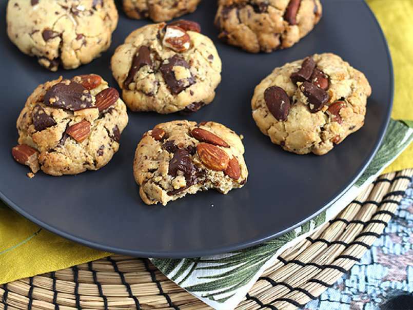 Cookies al cioccolato, mandorle e arachidi - foto 4