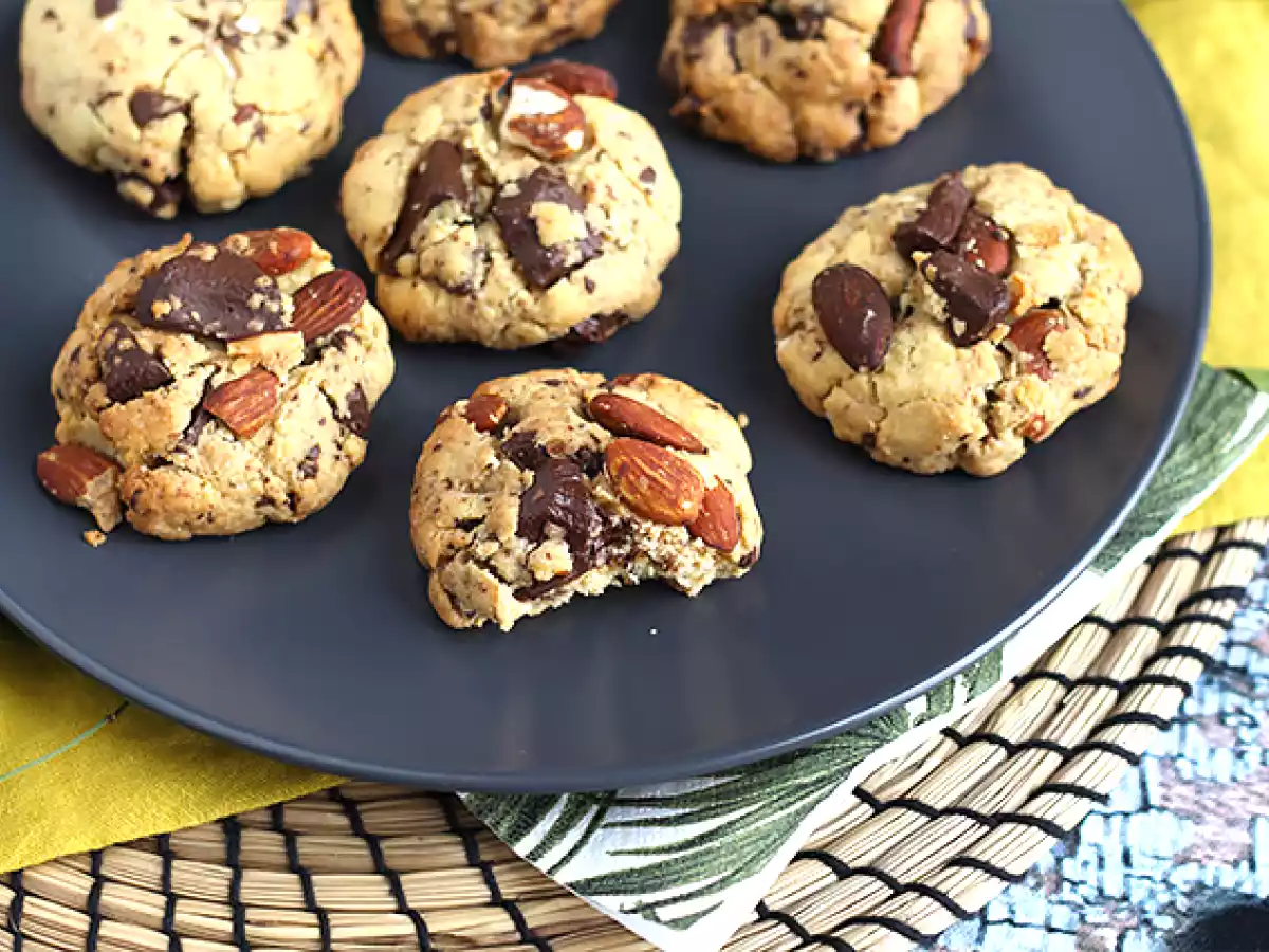 Cookies al cioccolato, mandorle e arachidi - foto 4