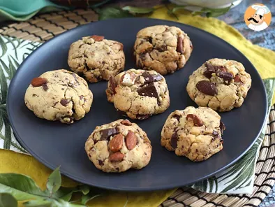 Cookies al cioccolato, mandorle e arachidi