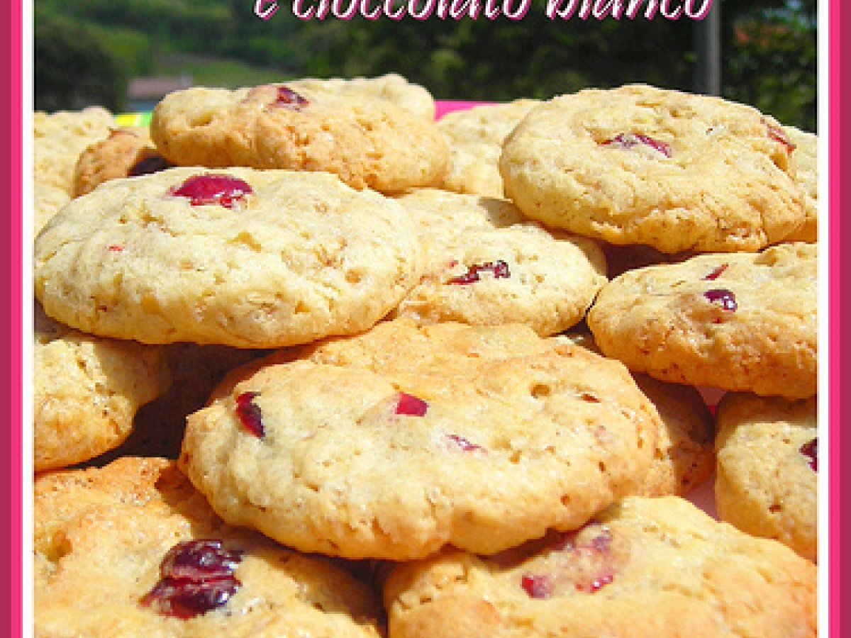 COOKIES CON CRANBERRIES, FIOCCHI D'AVENA E CIOCCOLATO BIANCO