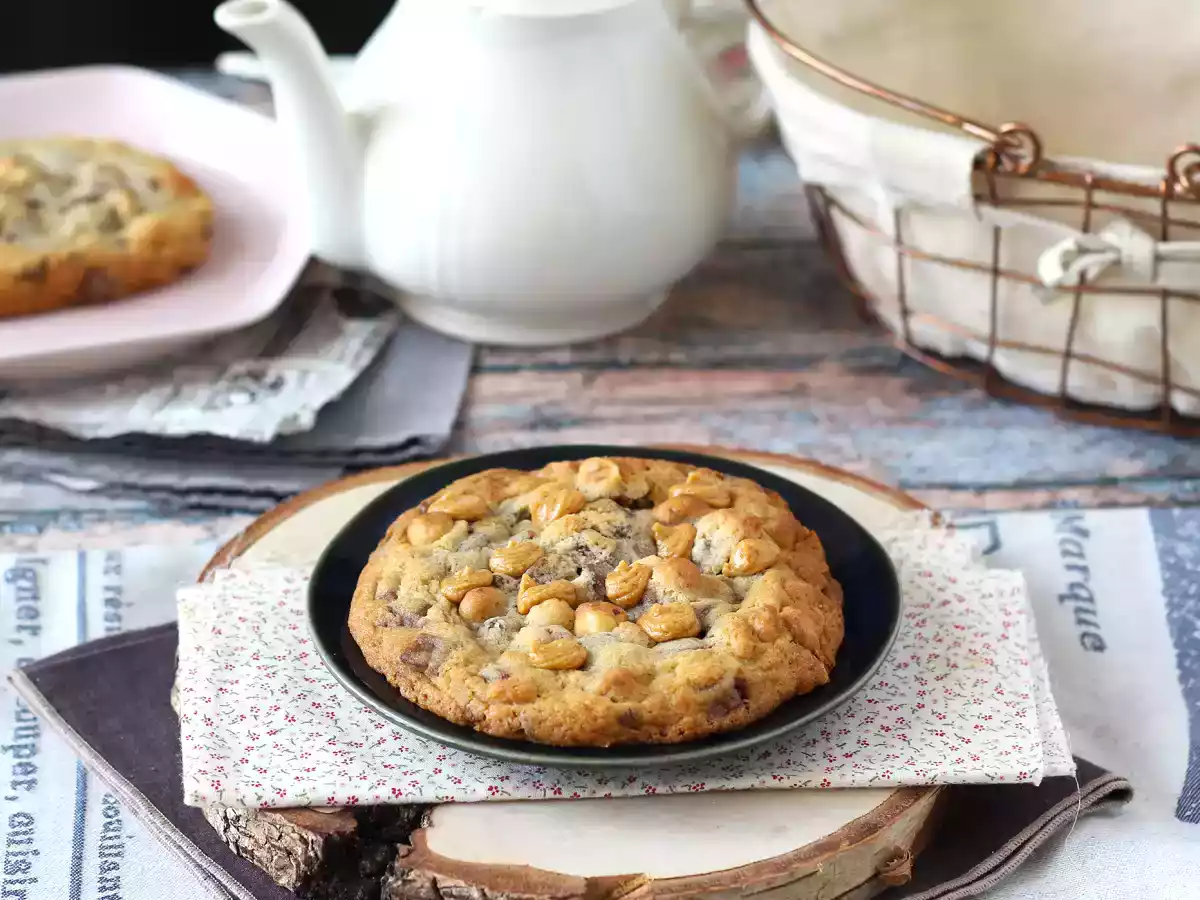 Cookies giganti con cioccolato, nocciole e pralinato - foto 7