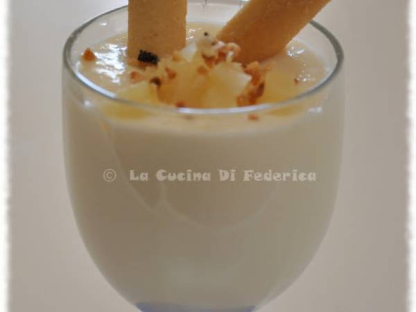 Coppa ananas e yogurt