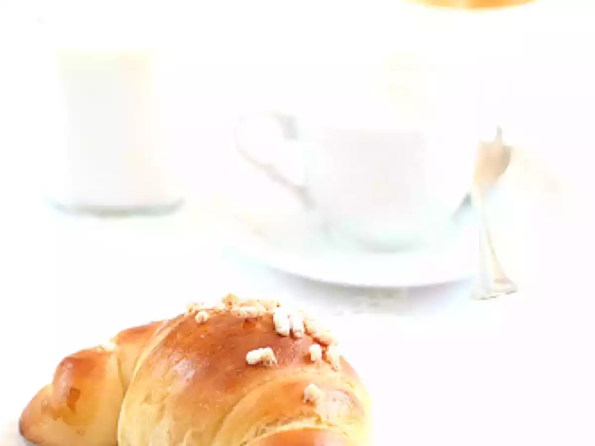 Cornetti allo yogurt supersoffici e quasi dietetici