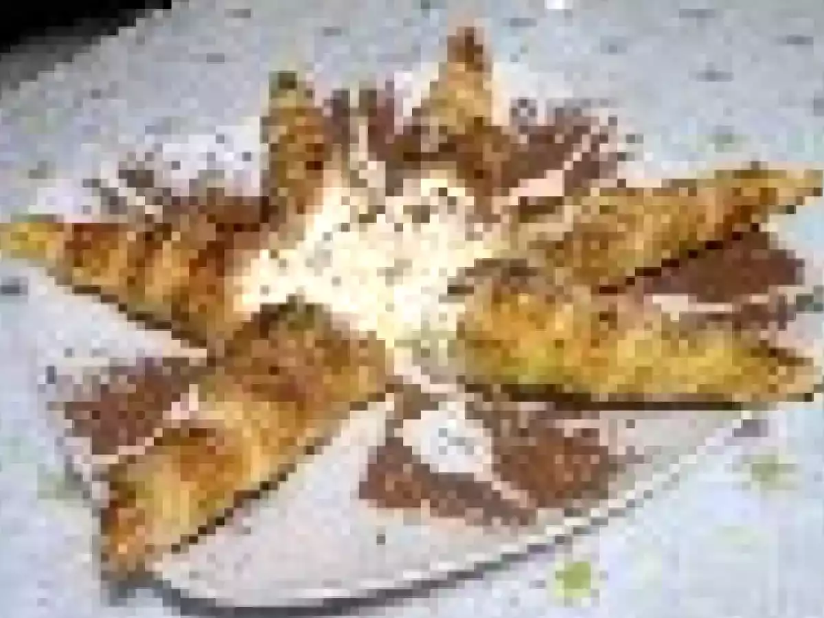 Cornetti di Pasta Sfoglia Ripieni di Panna