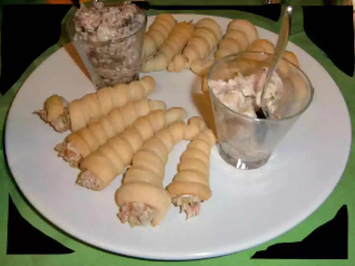 CORNUCOPIE DI SFOGLIA