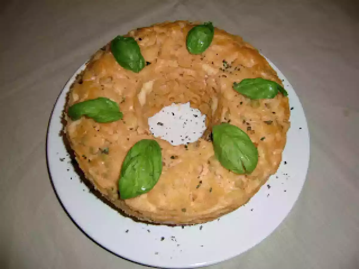 CORONA DI PASTA AL FORNO IN SALSA ROSA