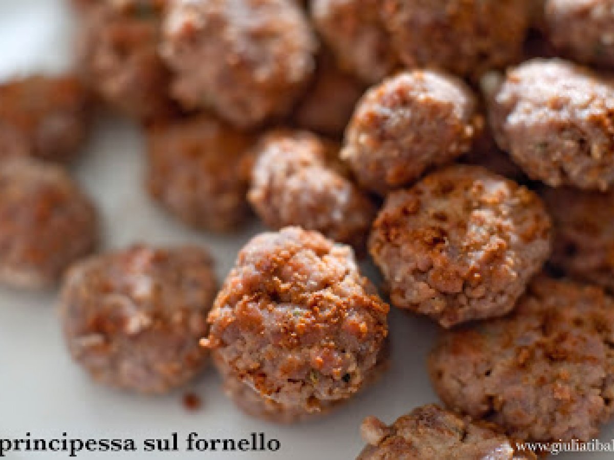 CORONA DI RISO FARCITA CON POLPETTINE
